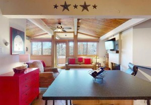 Laurelwood Condominiums 309