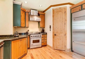 Lazy Fox Lodge in National Forest View