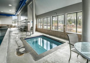 Lenawee 1728 by Summitcove Vacation Lodging