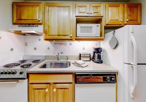 Lichenhearth Condominiums | EL08
