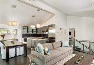 Light filled Contemporary in prestigious West End