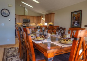 Lily Mountain Lodge - Gorgeous Mountain Views - Private Hot Tub -- EV #3498