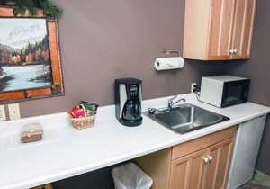 Listen to the sound of the river while relaxing in your 2 person jetted tub.