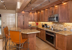 Location & LUXURY! 2bd2ba HotTub & amenities galore on slopes of Snowmass Resort