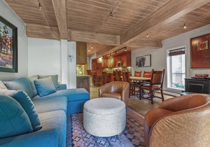 Location & LUXURY! 2bd2ba HotTub & amenities galore on slopes of Snowmass Resort