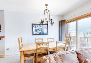 Lovely 4th-Floor Getaway Close to Ski Run w/Mtn Views, WiFi, Shared Pool/Hot Tub