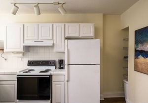 Lovely monthly rental in heart of Cap Hill!