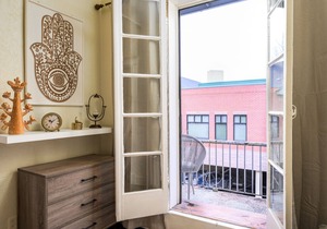 Lovely monthly rental in heart of Cap Hill!