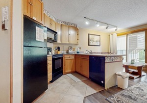 Lovely Studio Home w/Shared Hot Tub & Pool + Free WiFi/Game Room/Ping-Pong Table