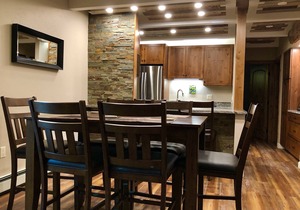 Luxurious, peaceful, family and dog friendly condo right on Ten Mile Creek!