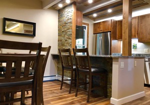 Luxurious, peaceful, family and dog friendly condo right on Ten Mile Creek!