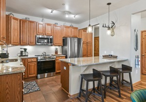 Luxury Condo 613 I Pool I Club House I Hot Tub I Views I Best Price I Discounted Attractions