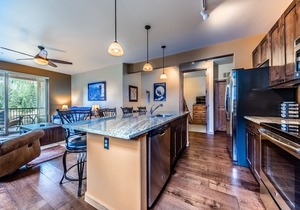 Luxury condo in the heart of Town of WP. Access to pool, hot tub & pool table