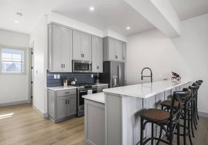 Luxury Condo, Sleeps 6! 20 min to RMNP, Ski Granby Ranch, Winter Park, GrandLake