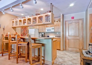 Luxury ski-in/out condo in Beaver Creek Village core. Walk to everything!