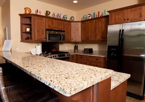 Luxury Townhome - Great Views/BBQ/Shuffleboard - Heated Pool