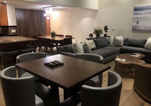 Magnificent Pent House 4bd 4ba pool and Hot tub In vail Village. Lic#008001