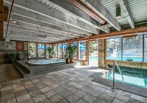 Mall 1423 by SummitCove Lodging