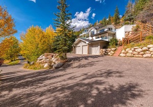MARFIL 4-Story Away-From-It-All Mountain Top Oasis