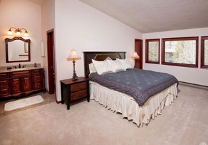 Meadow Creek Manor