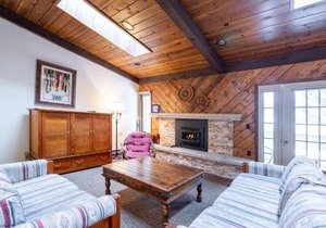 Meadow Creek Townhome by Vail Realty