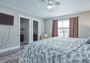 Modern Townhome near Old Town, Breweries, & River!