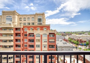 Modern Uptown 1BR w/ W/D, Gym & Pool, walk to RiNo bars, by Blueground