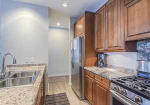 MOST AMAZING VIEWS from this condo. Only minutes from slopes. Shared hot tub