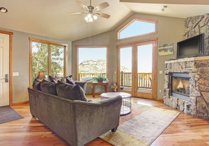 Mount Cairns 16A - 2 Br Condo with Private Hot Tub - Lake/Mountain Views!