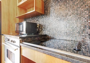 Mount Cairns 16A - 2 Br Condo with Private Hot Tub - Lake/Mountain Views!