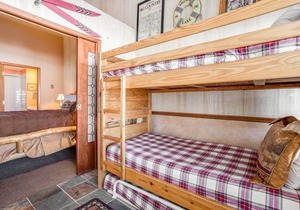 Mountain manor with fireplace, tennis, balcony, heated pool, & amazing view