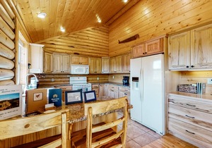 Mountain-view escape with private hot tub, fireplace, washer/dryer, and deck