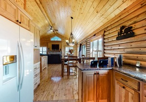 Mountain-view escape with private hot tub, fireplace, washer/dryer, and deck