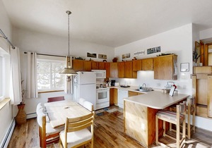 Mountaintop condo with private balcony