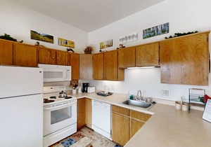 Mountaintop condo with private balcony