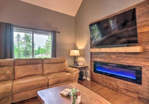 Mtn-View Home on 3 Acres with Arcade and Hot Tub!
