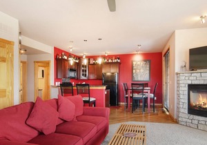 Nakai Peak 41B - 2 Br Condo - Private Hot Tub - Lake/Mountain Views!