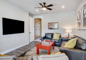 New Luxury Villa 103 /Rooftop Hot Tub & Lounge /Views /Best Price- $500 FREE Activities Daily