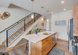 New Luxury Villa #298 With Roof Top Hot Tub & Great Views - 500 Dollars Of FREE Activities & Equipment Rentals Daily