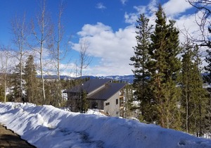 New Modern Mountain Cabin with Spectacular Views