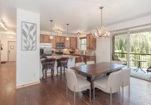 Newly Updated TopFlr Views Of FootHills River Private Balcony Hideaway Park