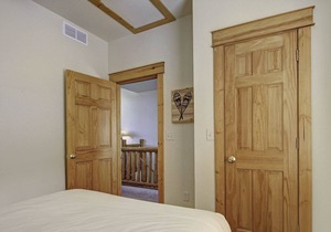 Nisa Mountain 36 - 2 Br Condo with Lake and Mountain Views!