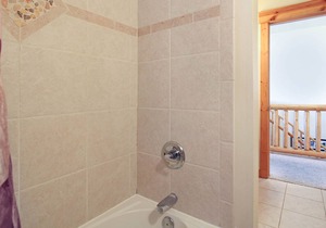 Nisa Mountain 36 - 2 Br Condo with Lake and Mountain Views!