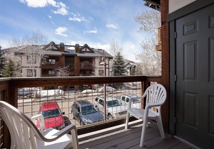O1206 | Walk to Grocery Store | Free City Bus | Hot Tub