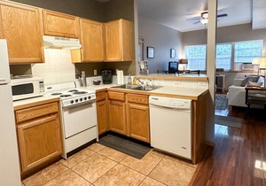 Old Town - Beautiful 2 Bedroom; Walk/Or Ride Your Bike To Old Town