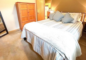 Old Town - Beautiful 2 Bedroom; Walk/Or Ride Your Bike To Old Town