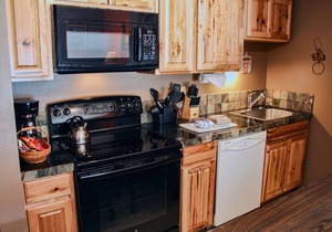 One bedroom condo minutes from National Park, and downtown Estes Park