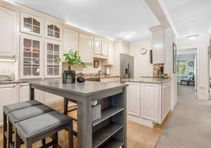 Our 2BR is a Fall Favorite, Close to Vail for Dining & Shopping, and Gore Creek for Fishing!
