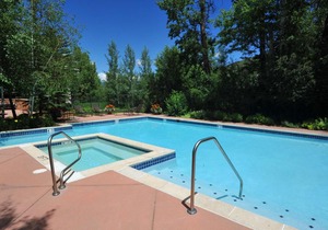 Oxford Court #305 condo
