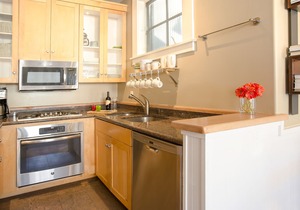 PACIFIC PLACE TOO- Delightful Downtown Hideaway w/Walk-to-Ski, Views!